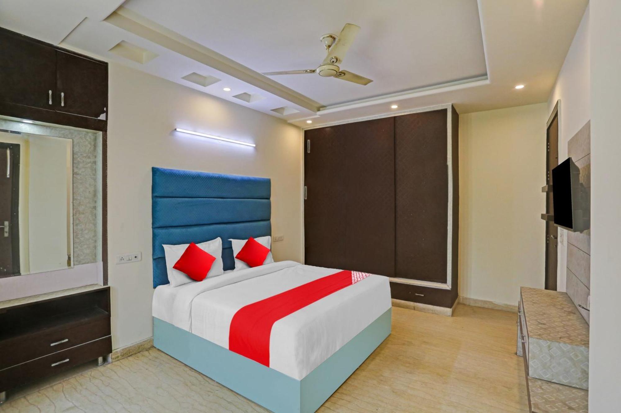 Hotel O Golden Key Inn Punjabi Bagh Нью-Делі Екстер'єр фото