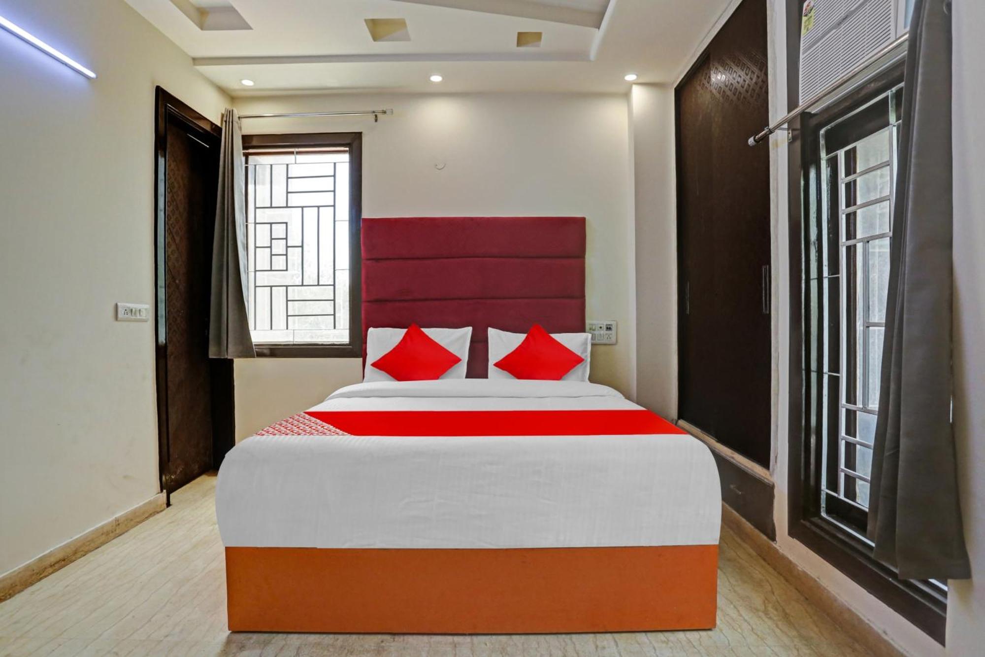Hotel O Golden Key Inn Punjabi Bagh Нью-Делі Екстер'єр фото