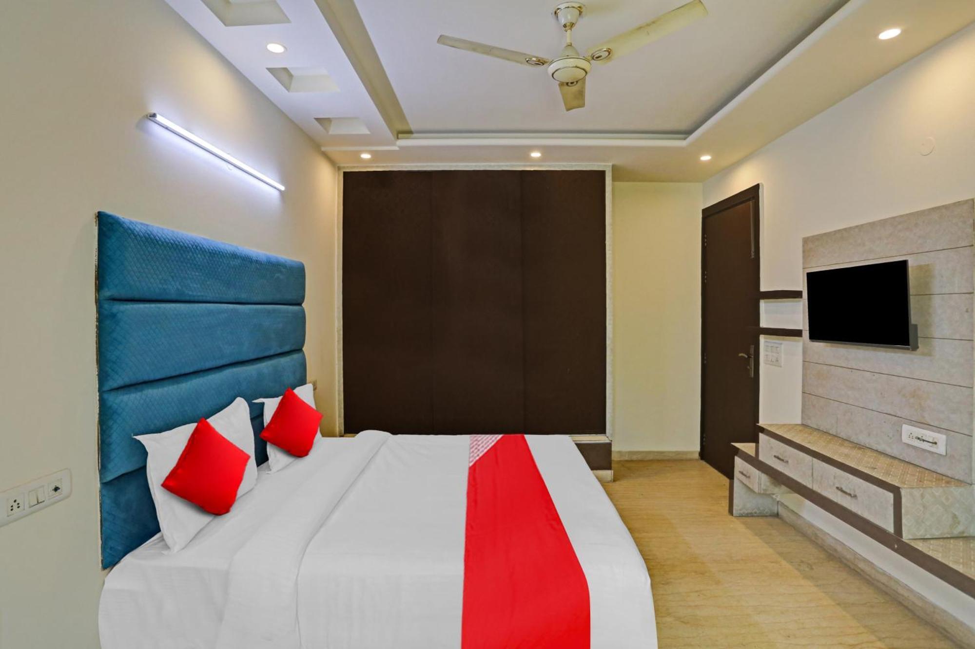 Hotel O Golden Key Inn Punjabi Bagh Нью-Делі Екстер'єр фото