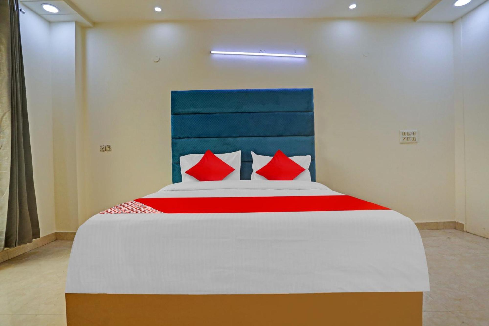 Hotel O Golden Key Inn Punjabi Bagh Нью-Делі Екстер'єр фото